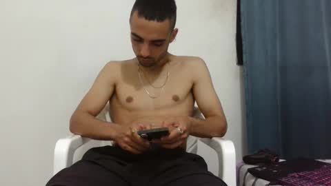 Snapshot of lian_mike203523 chatting on October 18, 11:53 pm lian_mike203523 online show from October 18, 11:53 pm