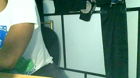 Snapshot of lightscamerawatchme chatting on October 26, 1:02 pm lightscamerawatchme online show from October 26, 1:02 pm