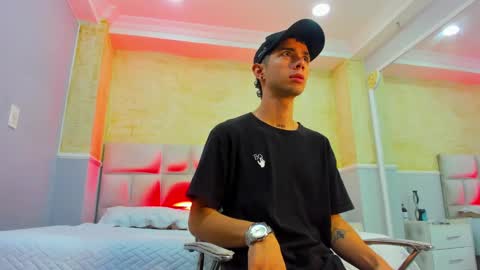 L I I A M online show from February 10, 4:08 am