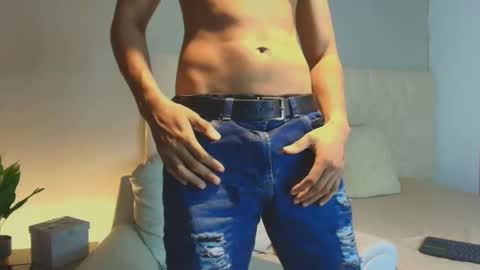 lil online show from January 9, 7:30 pm