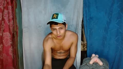 lil_condor_baby online show from September 24, 1:38 am