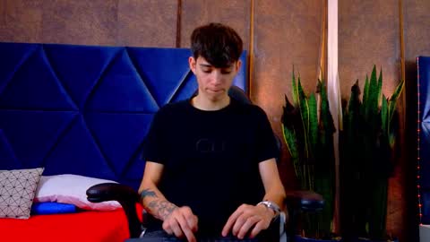 LION FOSTER online show from October 21, 11:57 am