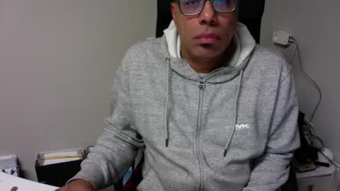 Snapshot of little_buddha chatting on December 15, 7:31 pm Pure Black Power online show from December 15, 7:31 pm