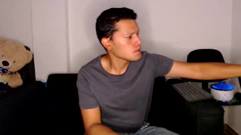 Snapshot of littledicklatin chatting on October 21, 3:31 am Manu online show from October 21, 3:31 am