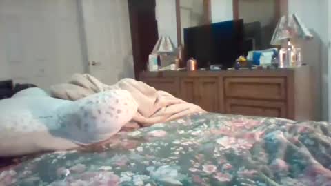 littlekenny1951 online show from November 19, 2:22 am