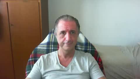 liuk53 online show from May 12, 12:35 pm