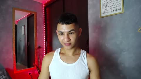 Snapshot of liuscast_22 chatting on February 13, 12:11 pm Luis Castro online show from February 13, 12:11 pm