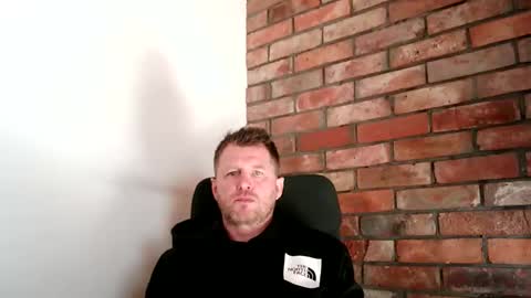 lllukasssxxx online show from March 31, 11:01 am