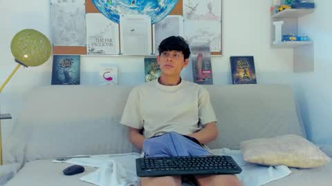 loganoficialx online show from February 22, 1:34 pm