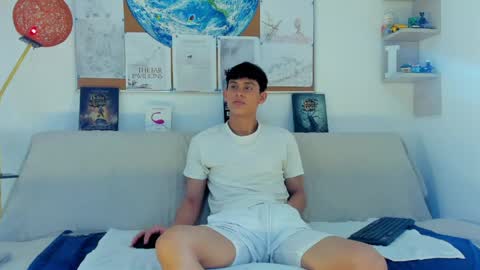 loganoficialx online show from March 30, 6:42 pm