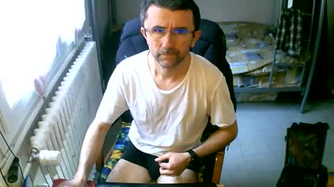 Snapshot of lokoum39 chatting on March 7, 9:29 am lokoum39 online show from March 7, 9:29 am