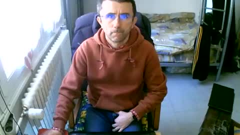 Snapshot of lokoum39 chatting on March 4, 12:55 pm lokoum39 online show from March 4, 12:55 pm