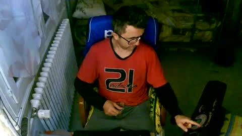 Snapshot of lokoum39 chatting on September 18, 9:39 pm lokoum39 online show from September 18, 9:39 pm