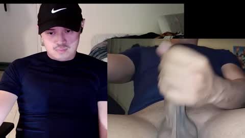 Snapshot of lolo6991 chatting on February 18, 7:21 am lolo6991 online show from February 18, 7:21 am