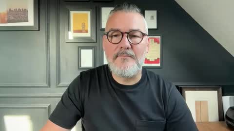 EnglishBear online show from October 9, 9:14 am