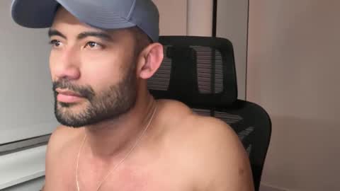 Cale online show from February 25, 10:16 am