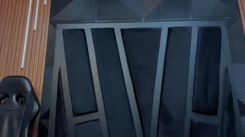  L O R E N Z O  Thumbs Up help  online show from October 13, 5:30 pm