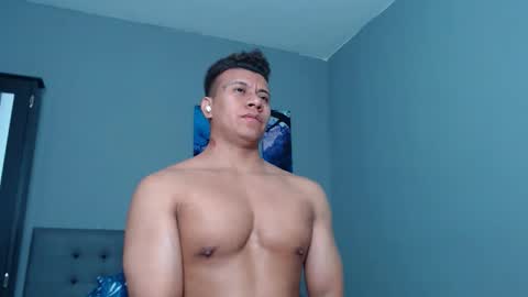 Snapshot of lothbrok_strong chatting on September 24, 12:43 am lothbrok online show from September 24, 12:43 am
