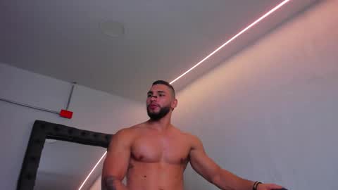 Louis online show from February 25, 7:20 am