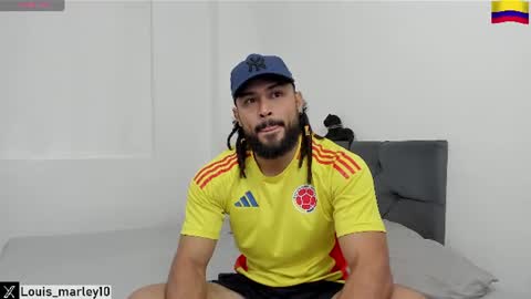 louis_marley_ online show from July 18, 2:07 am