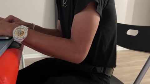 Snapshot of love4heelz chatting on September 22, 8:19 pm Prynce online show from September 22, 8:19 pm