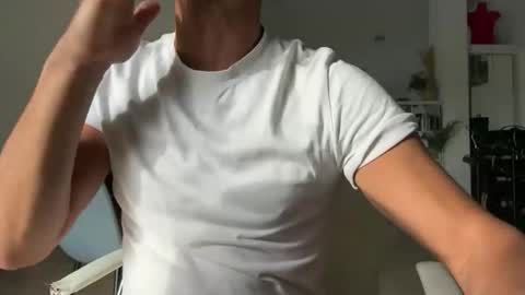 Loveisperfect online show from September 28, 7:17 am