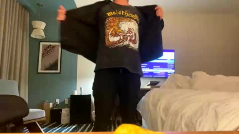 Snapshot of lovelove9915 chatting on September 30, 9:13 am lovelove9915 online show from September 30, 9:13 am