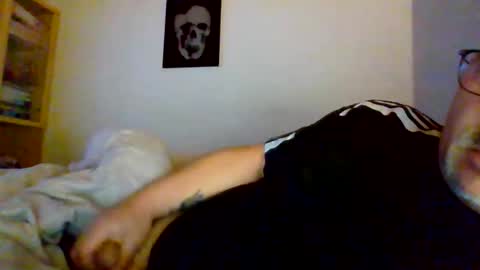 lover010983 online show from November 17, 5:21 am