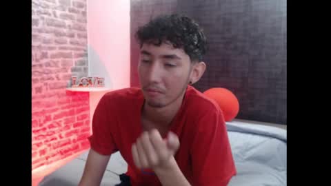 loverisu online show from February 22, 8:26 pm