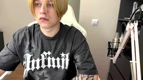 loverria online show from April 3, 11:29 am