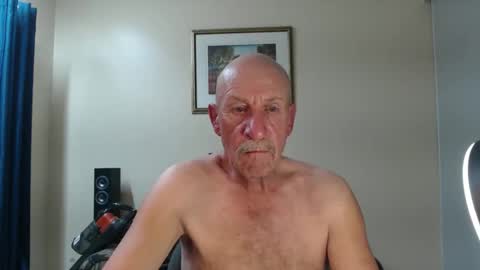 Lovesblackazz online show from April 18, 8:16 am