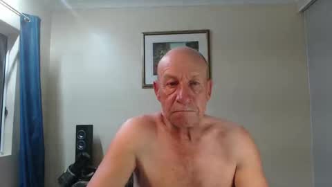 Snapshot of lovesblackazz chatting on December 25, 10:28 am Lovesblackazz online show from December 25, 10:28 am