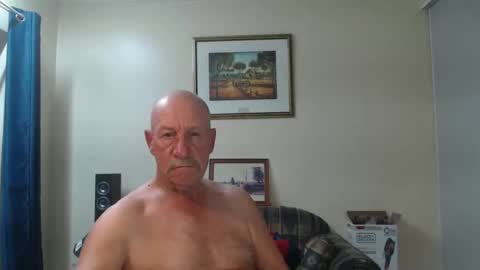 Snapshot of lovesblackazz chatting on February 1, 6:21 am Lovesblackazz online show from February 1, 6:21 am