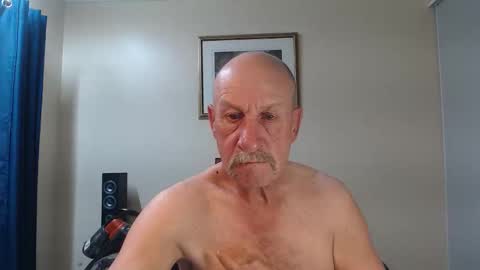 Snapshot of lovesblackazz chatting on September 16, 10:32 pm Lovesblackazz online show from September 16, 10:32 pm