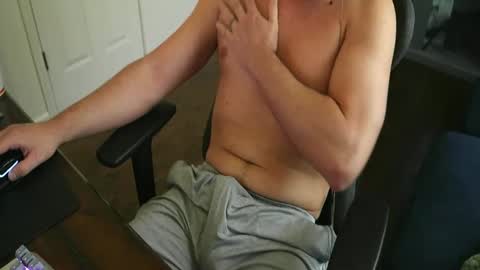 Lee online show from March 1, 8:10 pm