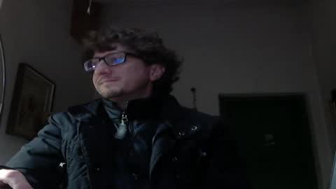 Snapshot of luca78_78 chatting on March 1, 8:25 am luca78 online show from March 1, 8:25 am