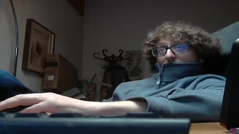 Snapshot of luca78_78 chatting on December 8, 8:41 am luca78 online show from December 8, 8:41 am