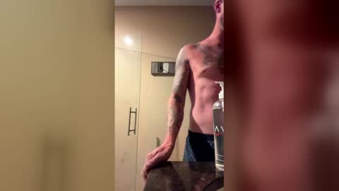 luca_steele online show from April 28, 11:26 am