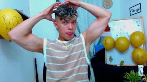 Lucas Luxx online show from December 20, 12:23 pm