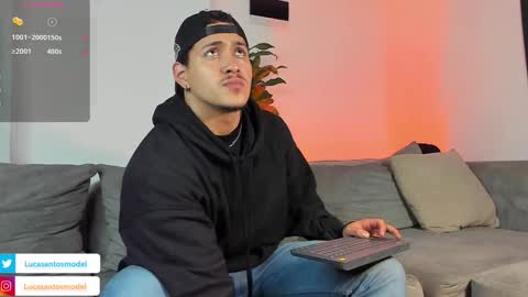 Snapshot of lucasanto_ chatting on February 10, 5:14 am LUCA SANTOS online show from February 10, 5:14 am