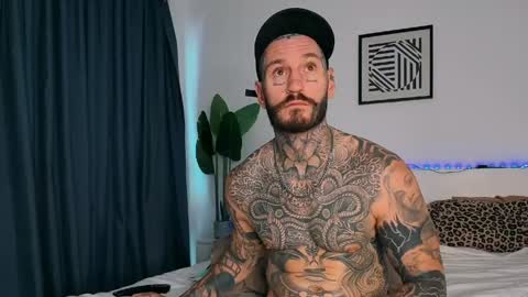 lucasexclusive online show from May 24, 3:56 am