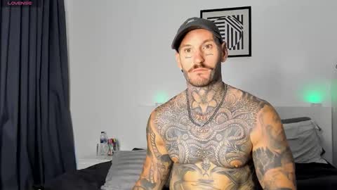 lucasexclusive online show from November 3, 9:46 am