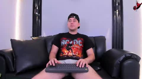 Lucian online show from August 3, 7:42 pm