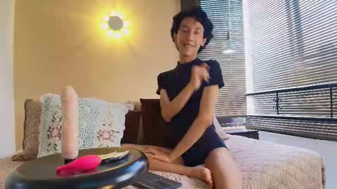 Snapshot of lucian_morel_s chatting on September 23, 1:10 pm Lucian Morel S online show from September 23, 1:10 pm