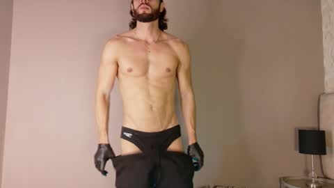 Snapshot of luciano_ferrer chatting on October 1, 11:30 pm Luciano online show from October 1, 11:30 pm
