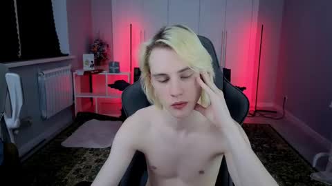 Angelok online show from March 14, 8:05 pm