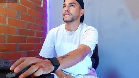 Snapshot of lucky_blessed chatting on October 22, 3:05 pm lucky_blessed online show from October 22, 3:05 pm