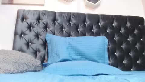 lucky_smith1 online show from December 4, 7:10 pm