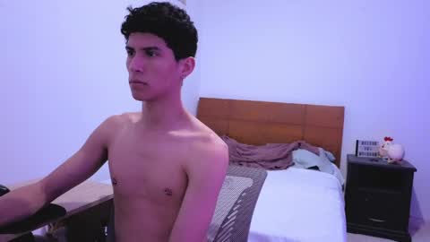 Lu Independent Model online show from April 9, 6:19 am