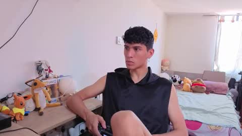 Lu Independent Model online show from February 4, 3:18 pm